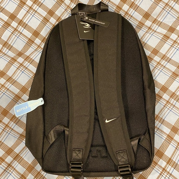 Nike 3 Brand Deluxe Backpack - Picture 3 of 3
